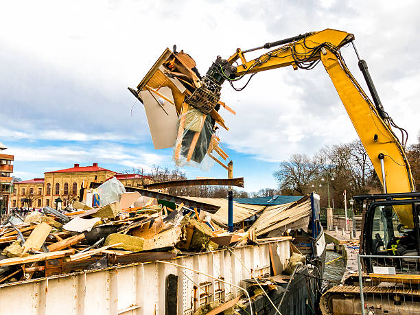 Best Construction Debris Removal  in Lake Ronkonkoma, NY